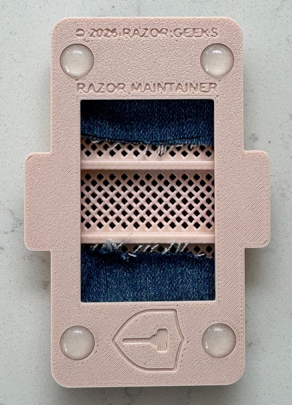 Razor Maintainer underside showing base clip and Razor Geeks branding, thumbnail